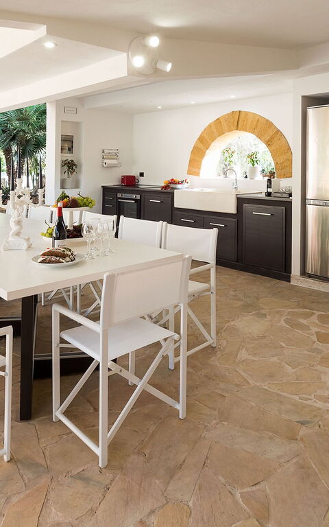 Villa Agorà: Køkken, Udendørs