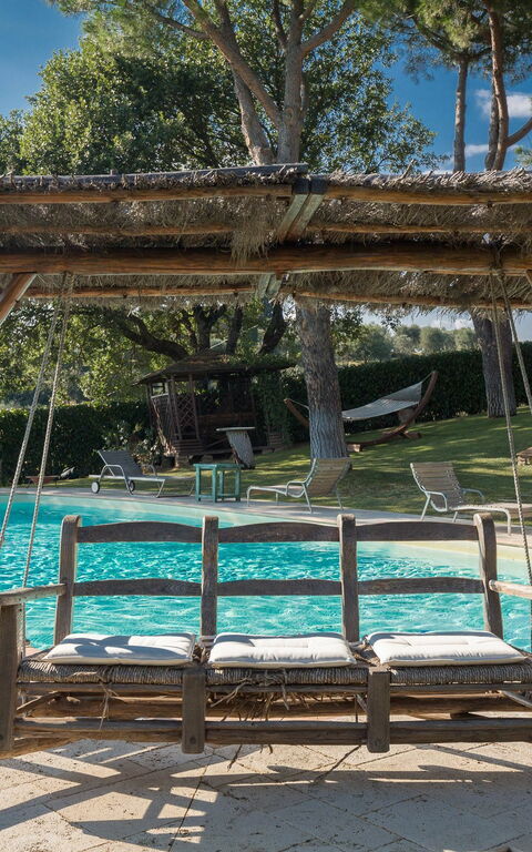 Villa Poggiospinoso: Have, pool, Udendørs