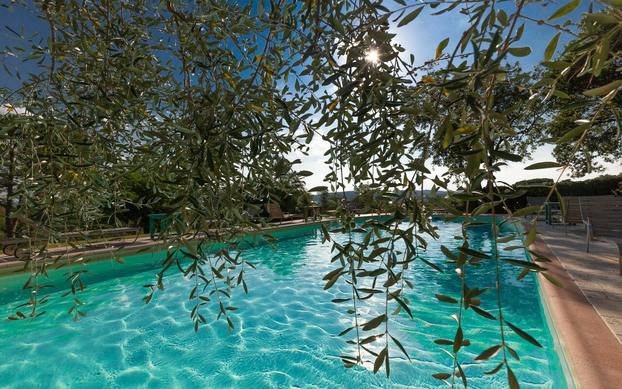 Villa Poggiospinoso: pool, Udendørs