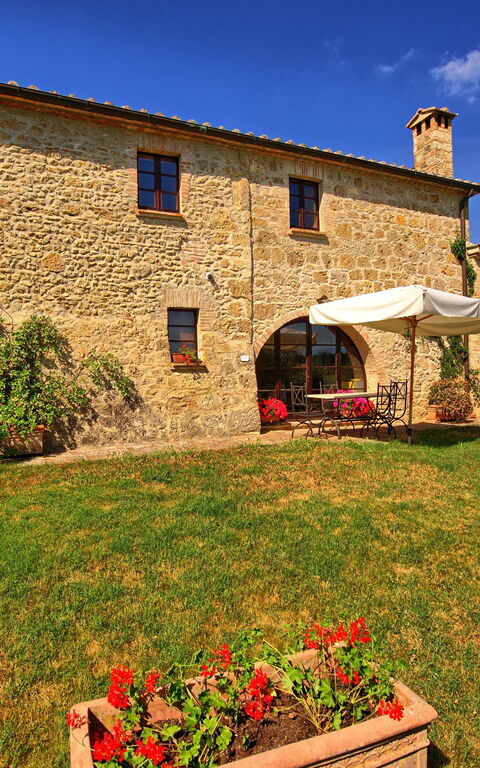 Villa Sarteano: Have, Udvendige