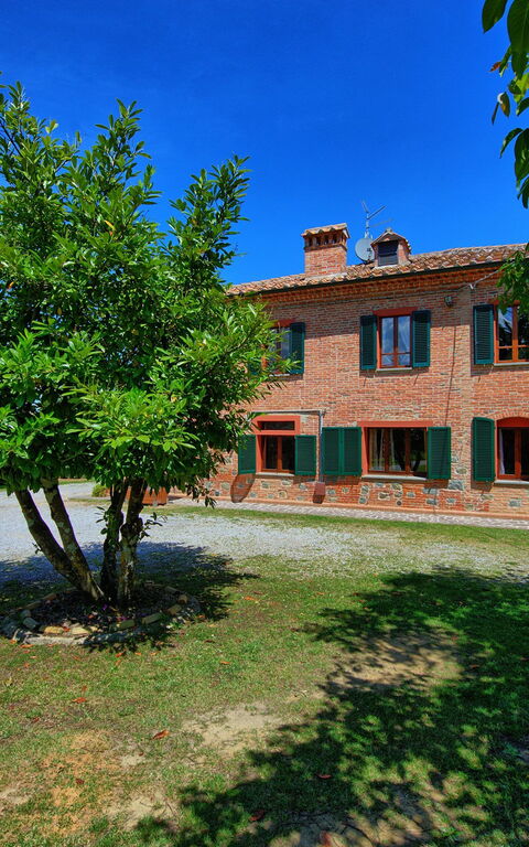 Villa Mario: Have, Udvendige