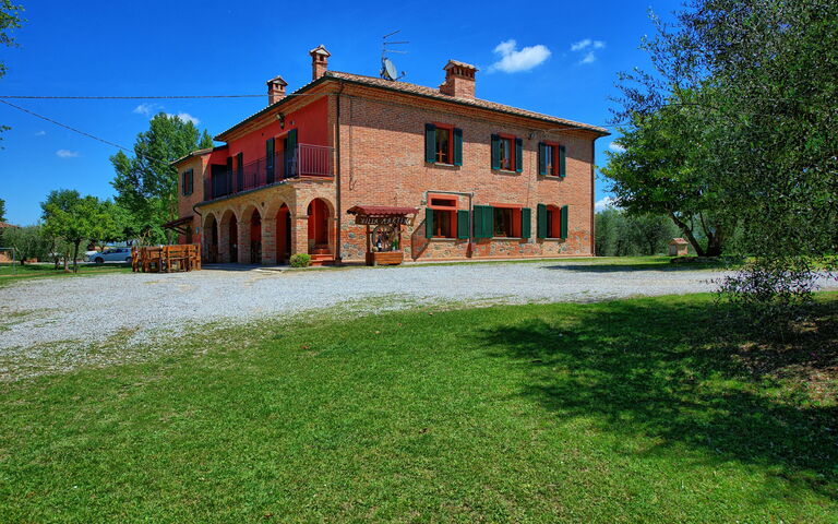 Villa Mario: Have, Udvendige