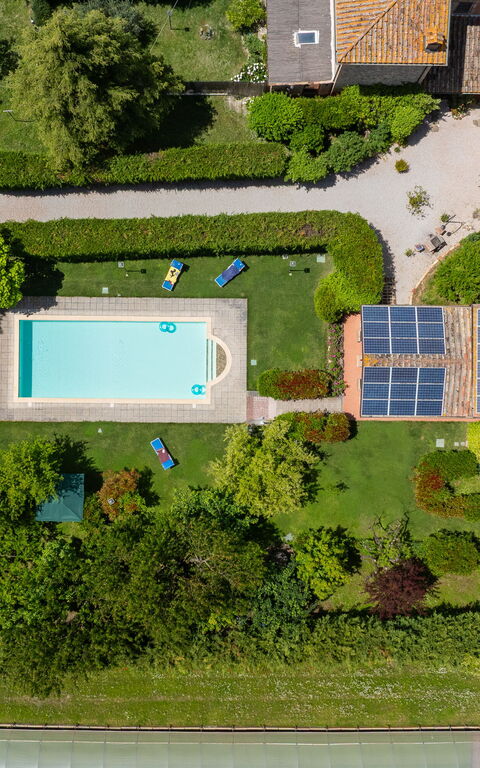 Casale Tiziano: pool, Visninger