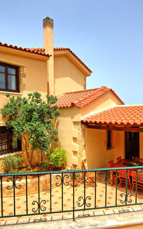 Villa Sevi Grande: Have, Udendørs