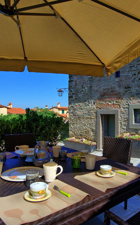 Casa La Fonte: Altan / terrasse / gårdhave, Have