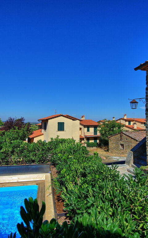 Casa La Fonte: Have, pool, Udendørs