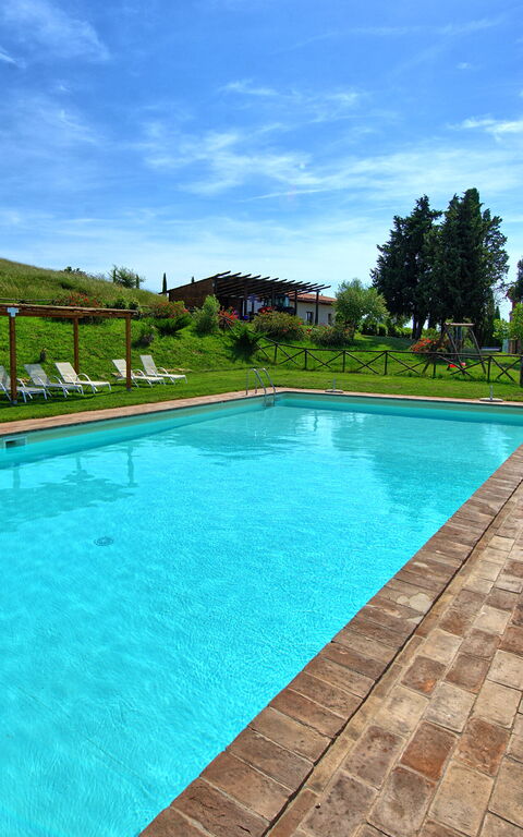 Casale Santa Francesca: Have, pool, Udendørs