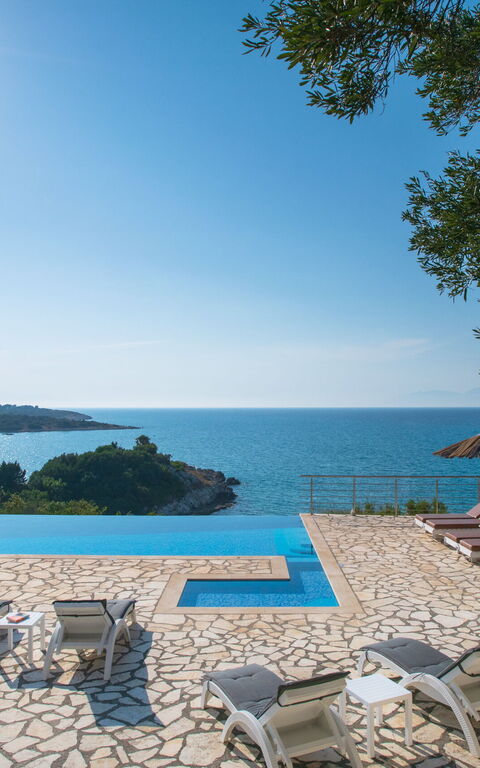 Beachfront Villa Seasun: pool, Udendørs, Visninger