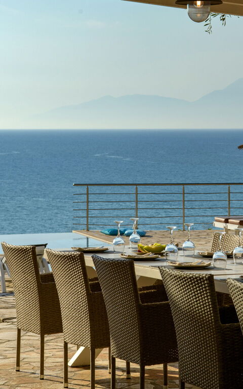 Beachfront Villa Seasun: Udendørs, Visninger