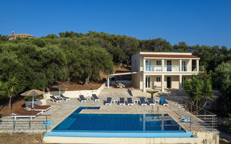 Beachfront Villa Seasun: pool, Udendørs, Udvendige