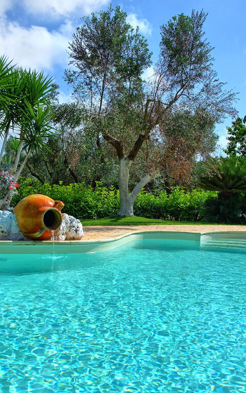 Lamia Santo Arcangelo: Have, pool, Udendørs