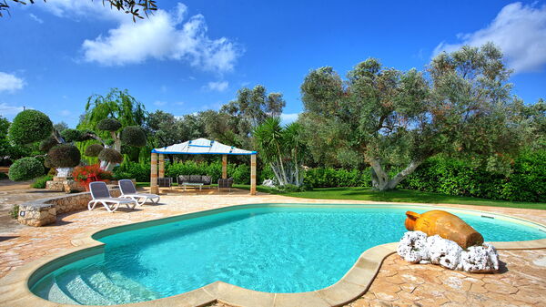 Lamia Santo Arcangelo: Have, pool, Udendørs