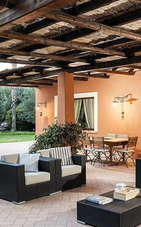 Villa Arangea: Have, Udvendige