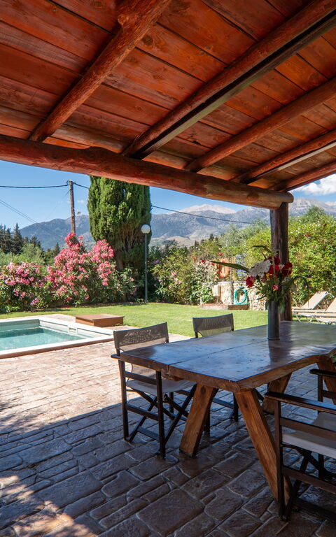 Villa Nipos: Have, pool, Udendørs, Udvendige