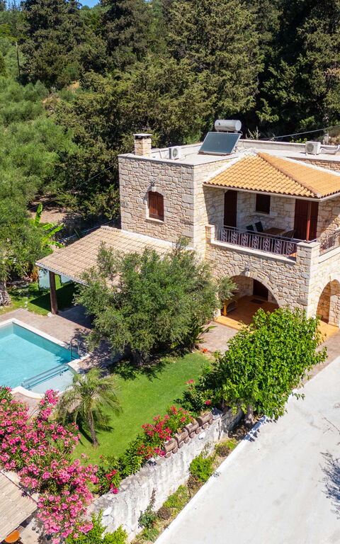 Villa Nipos: Have, pool, Udendørs, Udvendige