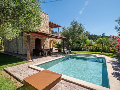 Villa Nipos