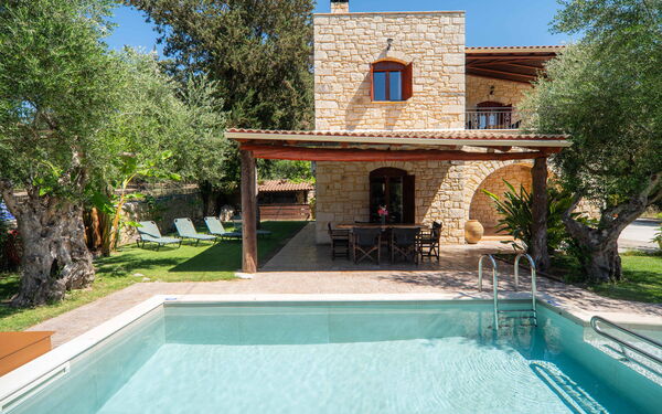 Villa Nipos: Altan / terrasse / gårdhave, Have, pool, Udendørs, Udvendige