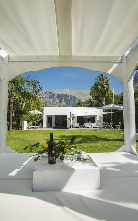 Villa Denari: Udendørs