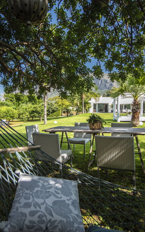 Villa Denari: Have, Udendørs