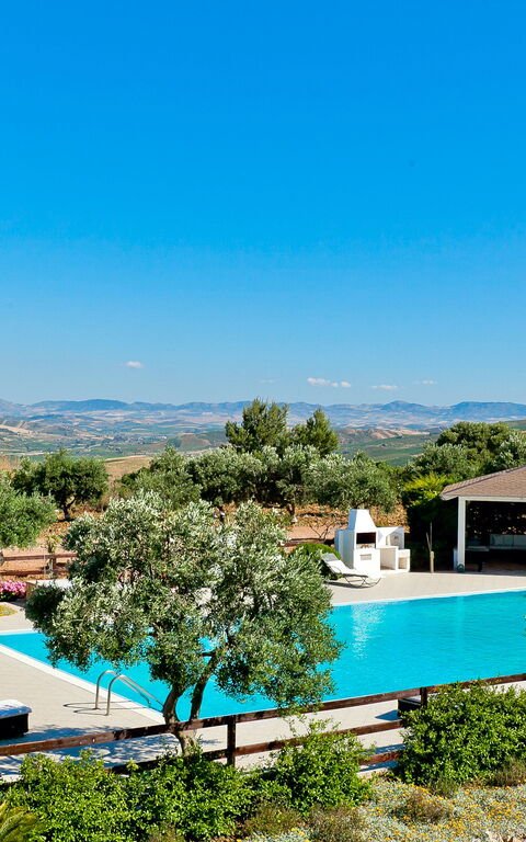 Tenutersa: pool, Udendørs, Udvendige