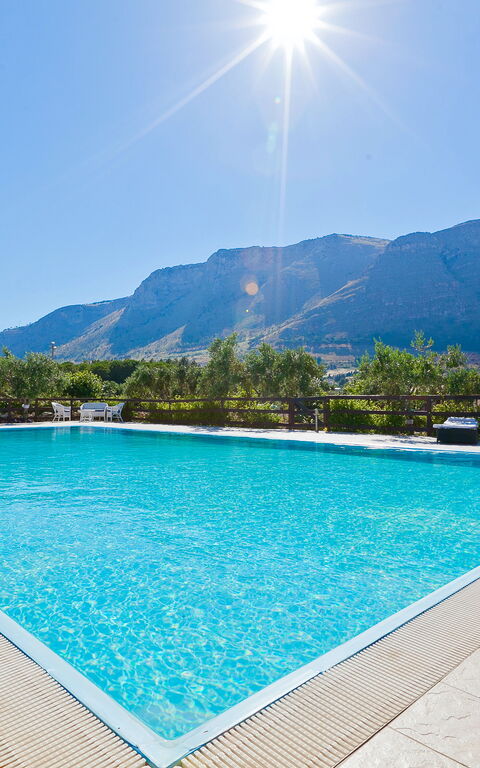 Tenutersa: pool, Udendørs, Udvendige