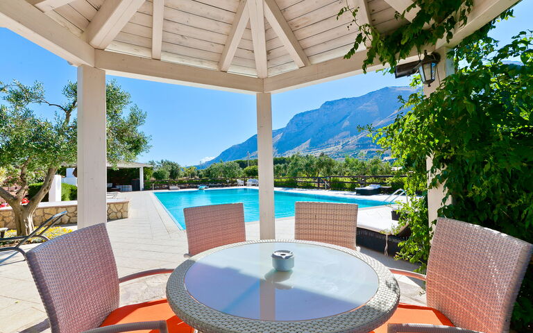 Tenutersa: pool, Udendørs, Udvendige