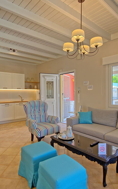 Beach Villa Joanna: Frokostlokale, Køkken, Stue