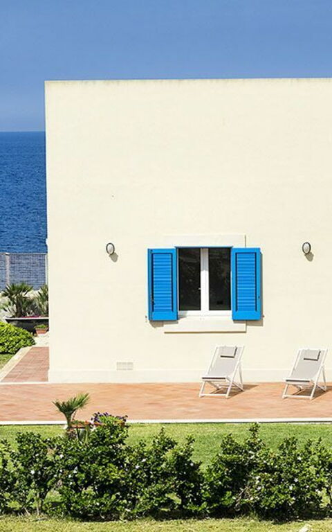 Villa Ala: Have, Udendørs, Udvendige