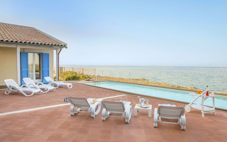 Villa Ala: pool, Udendørs, Visninger