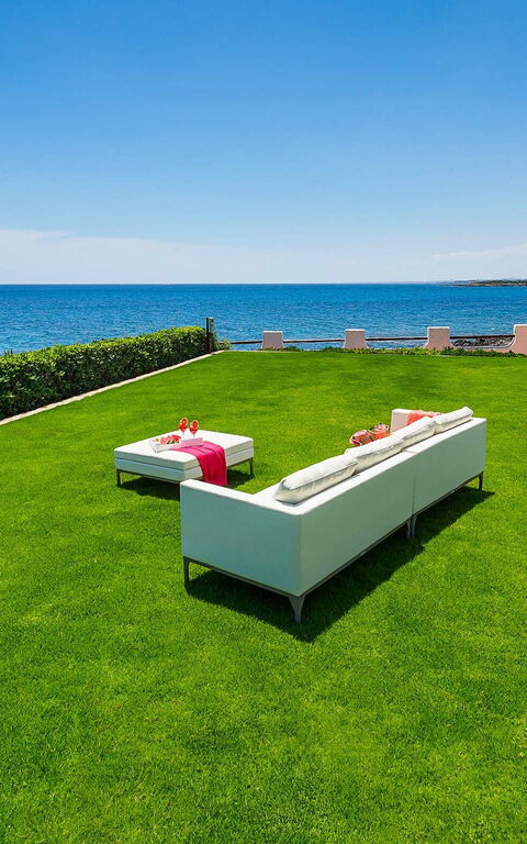 Blu Moon: Have, Udendørs, Visninger