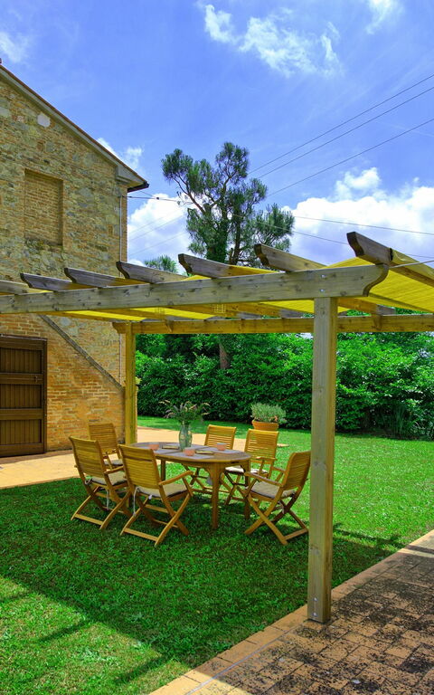 Casale Chiara: Have, Udvendige