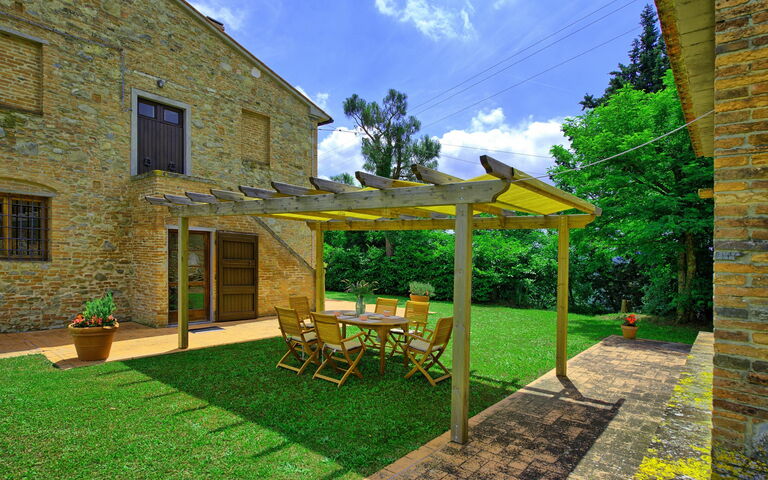 Casale Chiara: Have, Udvendige