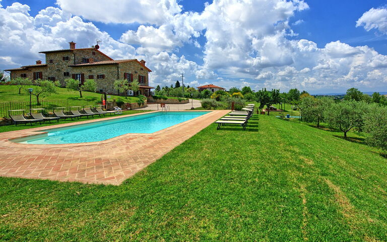 Villa Farneta: Have, pool, Udvendige