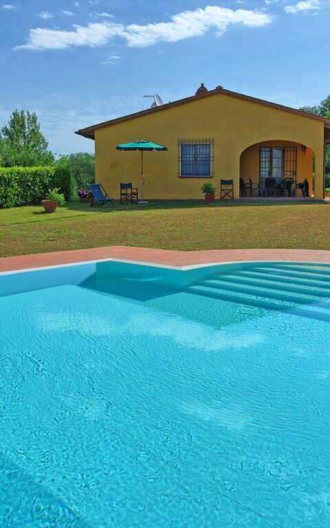Casa Legoli: Have, pool, Udvendige