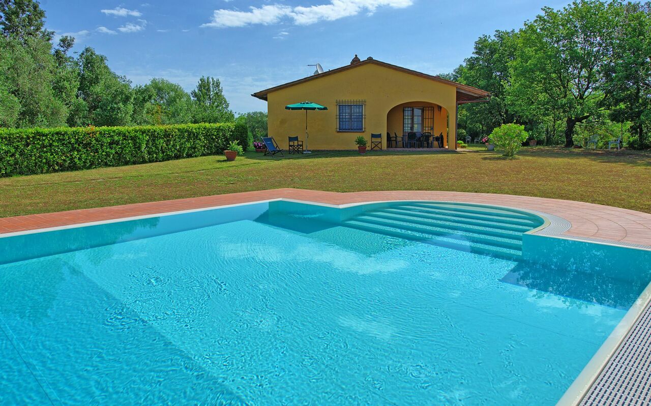 Casa Legoli: Have, pool, Udvendige
