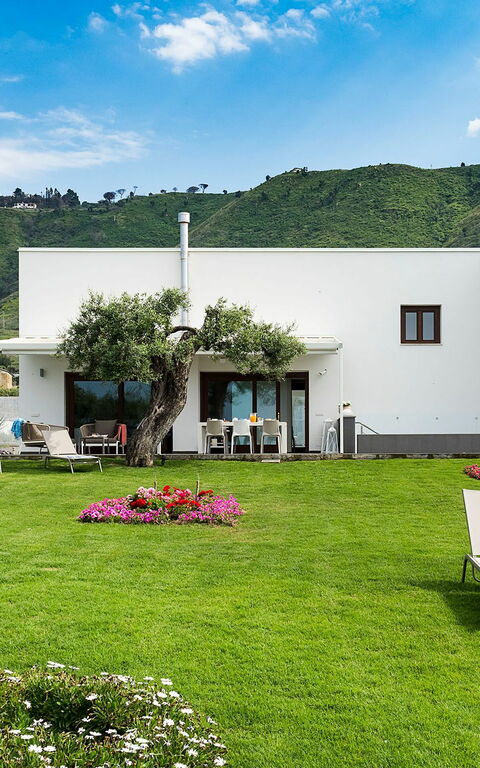 Villa Nettuno: Have, Udendørs