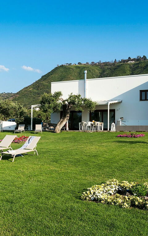 Villa Nettuno: Have, Udendørs