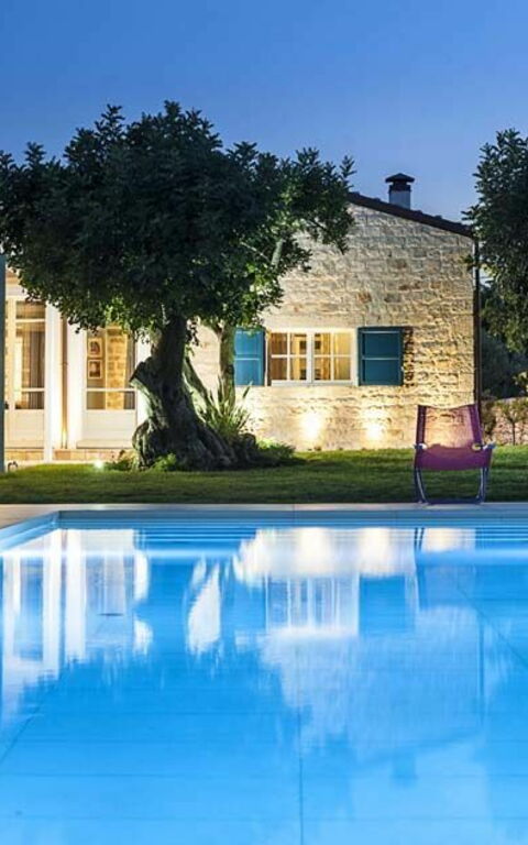 Villa Casi o Cantu: pool, Udendørs