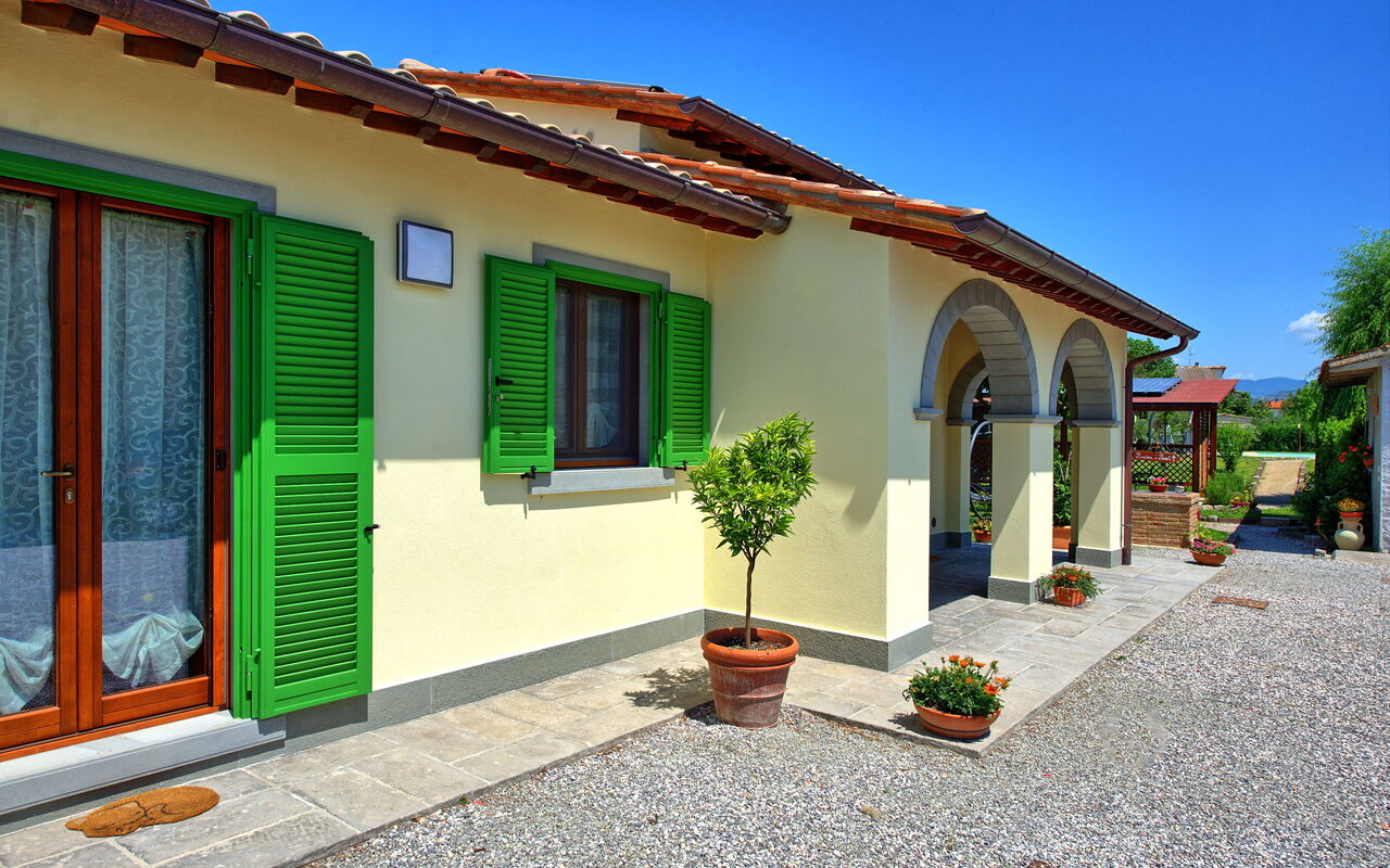 Casa Violina: Udendørs, Udvendige