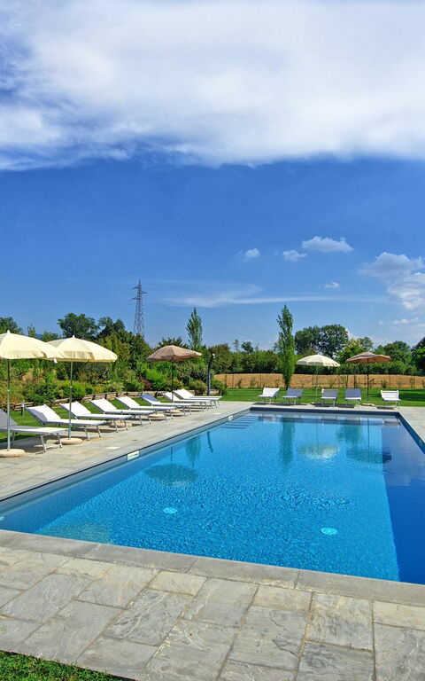 Villa Cangeli: Have, pool, Udendørs