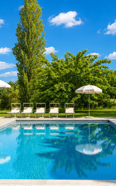 Villa Cangeli: Have, pool, Udendørs