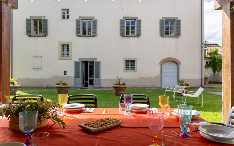 Villa Cangeli: Have, Udendørs, Udvendige