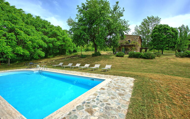 Villa Gualchiere: Have, pool, Udendørs
