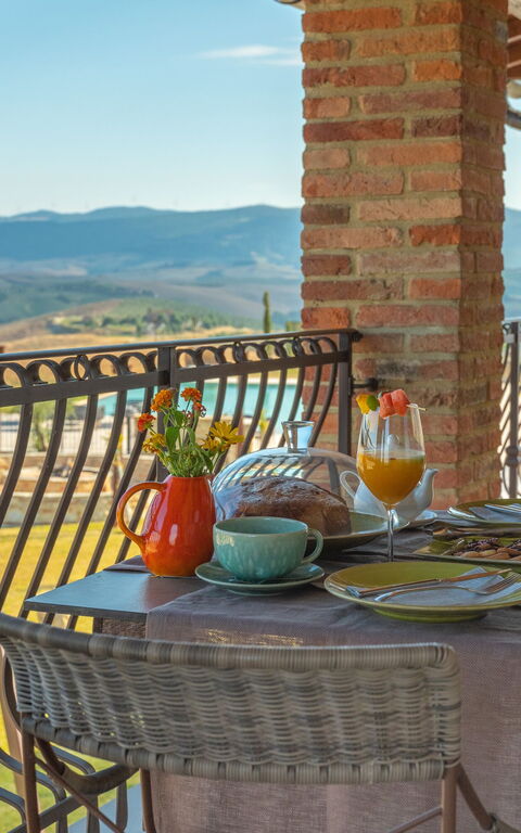 Villa Massimiliano: Altan / terrasse / gårdhave