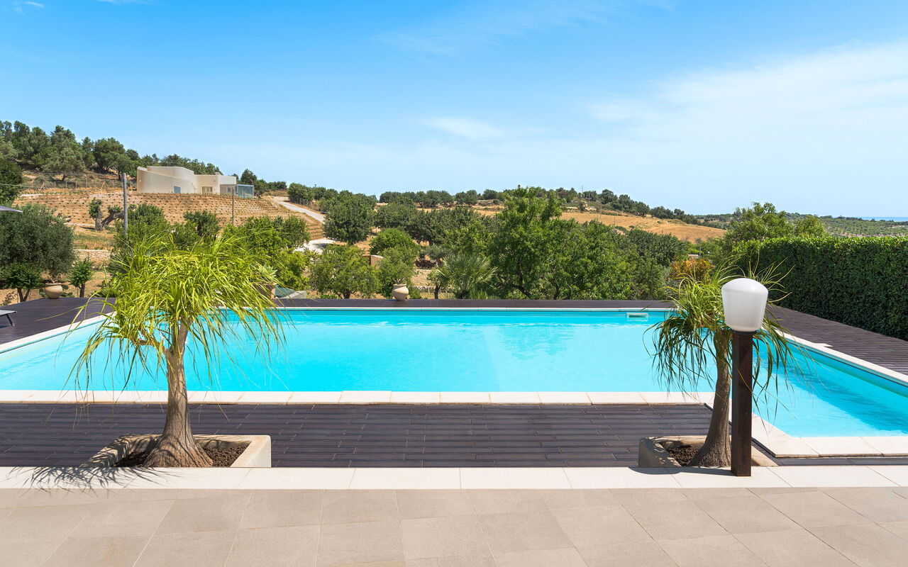 Villa Mara: pool, Udendørs