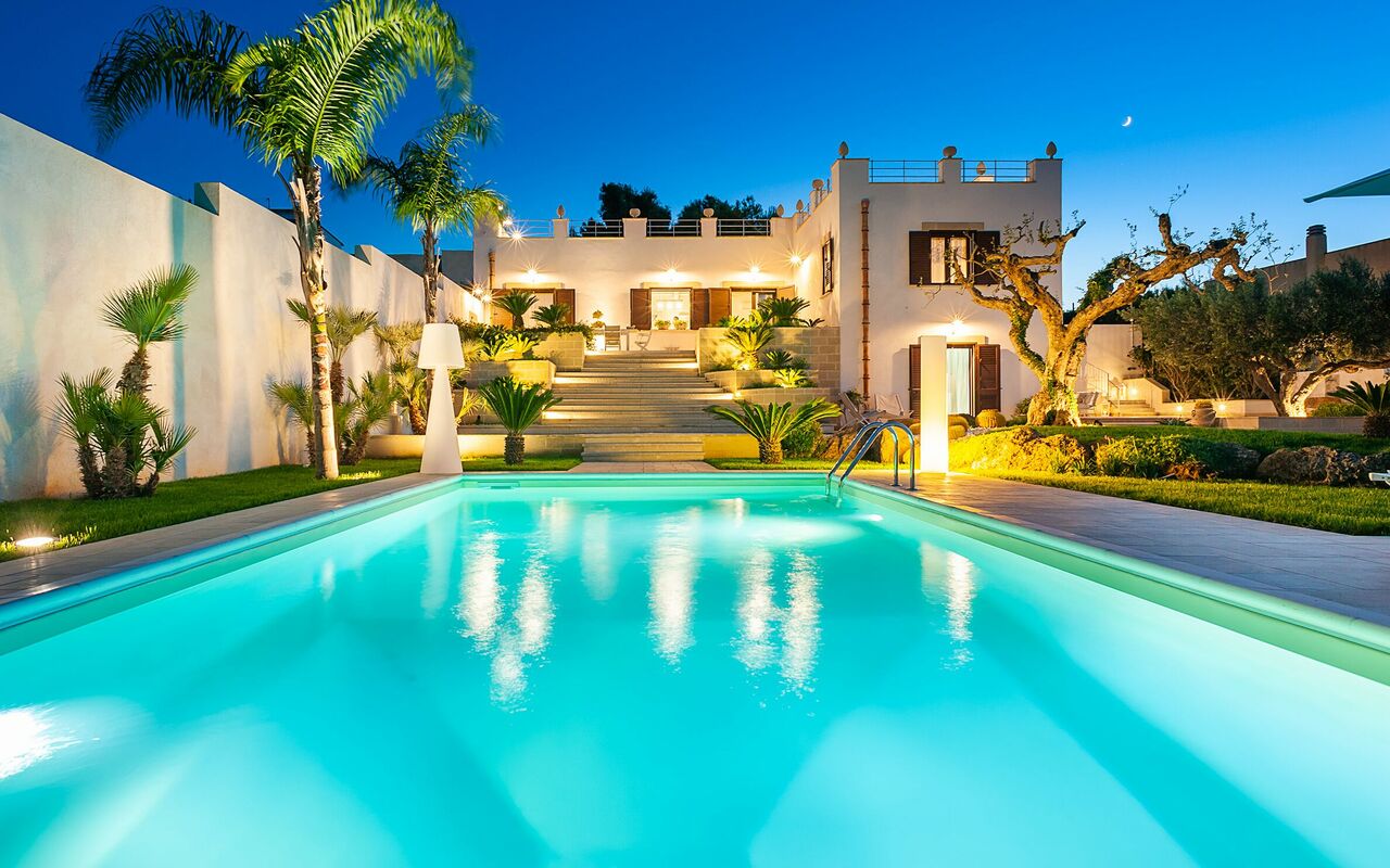 Villa Pigna Bianca: pool, Udendørs