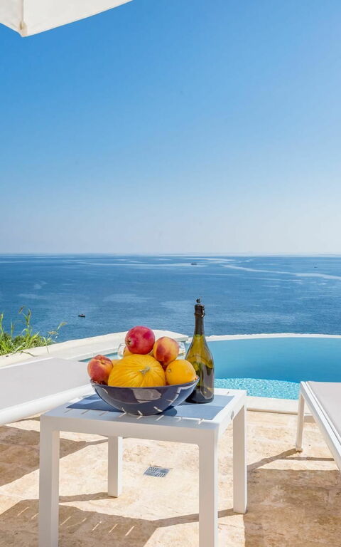 Villa Infinity: Altan / terrasse / gårdhave, pool, Udendørs