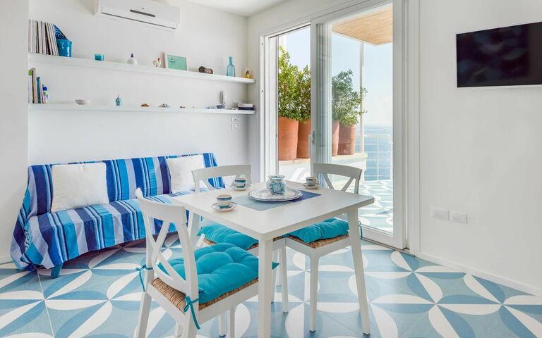 Villa Infinity: Frokostlokale, Stue