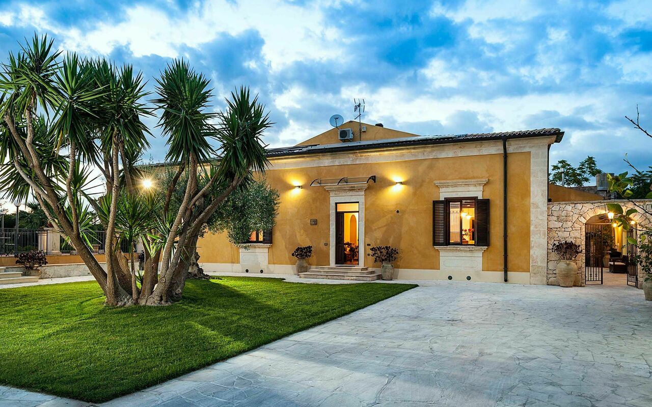 Villa Carolina: Have, Udendørs