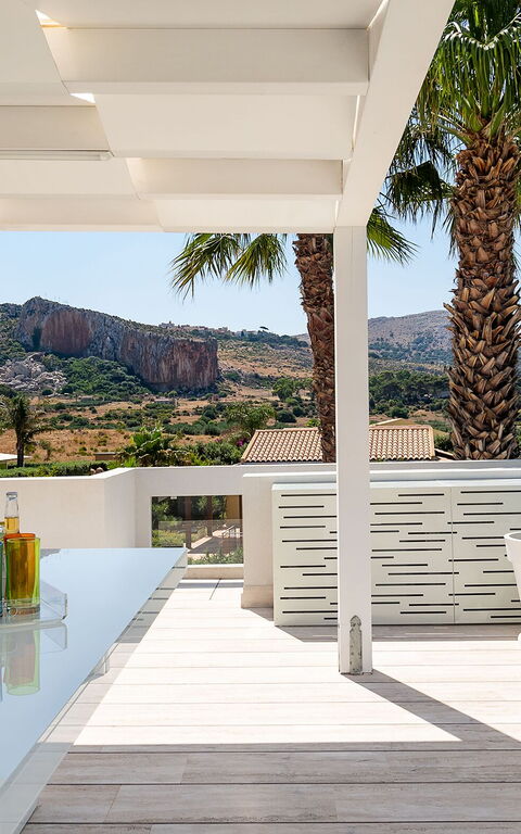 Villa Bellini: Altan / terrasse / gårdhave